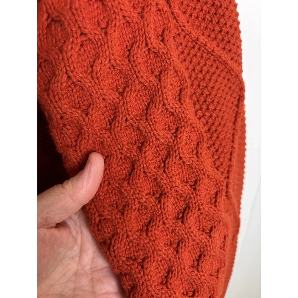 Future Collective Reese Blutstein Size Small Rust‎ Cropped Cable Knit Sweater